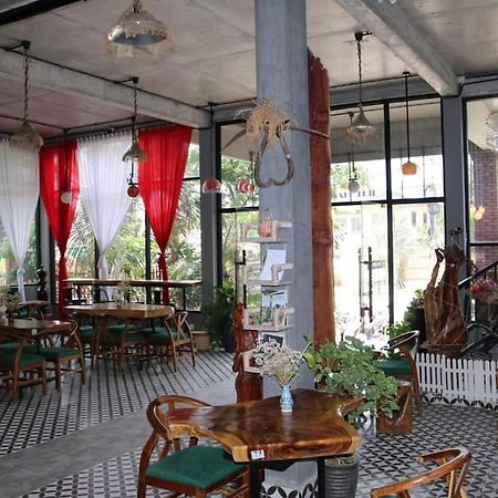Ravorn Villa Boutique Battambang Esterno foto