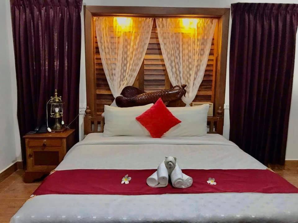 Ravorn Villa Boutique Battambang Esterno foto