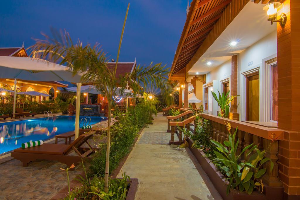Ravorn Villa Boutique Battambang Esterno foto